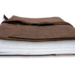 Leren-schrift-GROOT-leder-Only-Naturals-geschept-papier-03-300×188-1.jpg