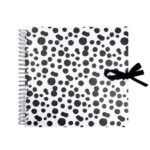 Memoriebox-Scrapbook-Black-Dots-small-klein.jpg