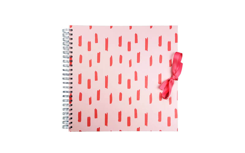 Plakboek-Scrapbook 20x20 Redstripes